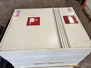 3x Complete brandveiligheidskast met brandslanghaspel en schuimblusser